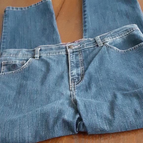 gloria vanderbilt blue jeans